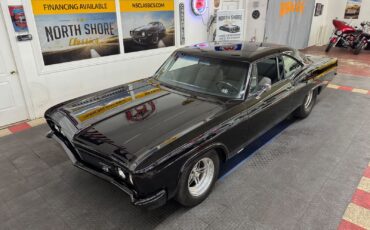 Chevrolet-Impala-1966-2-Door-17