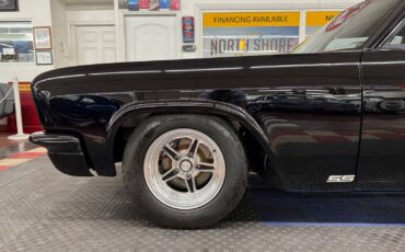 Chevrolet-Impala-1966-2-Door-22