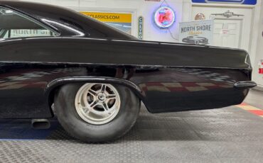 Chevrolet-Impala-1966-2-Door-24