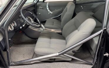 Chevrolet-Impala-1966-2-Door-32