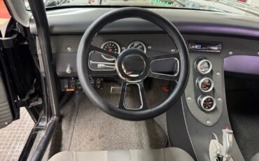 Chevrolet-Impala-1966-2-Door-33