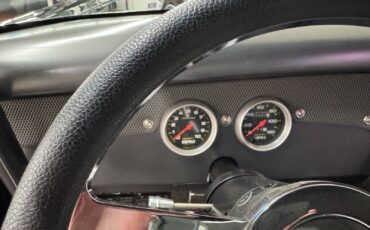Chevrolet-Impala-1966-2-Door-34
