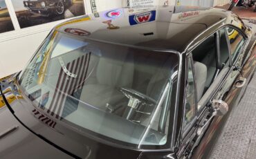 Chevrolet-Impala-1966-2-Door-9