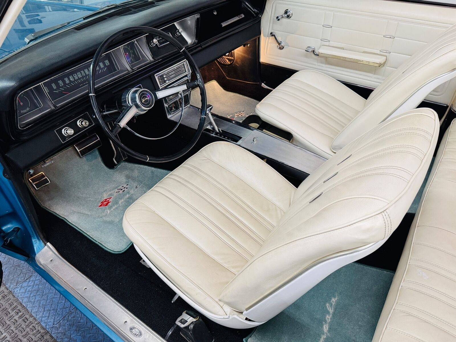 Chevrolet-Impala-1966-Convertible-12