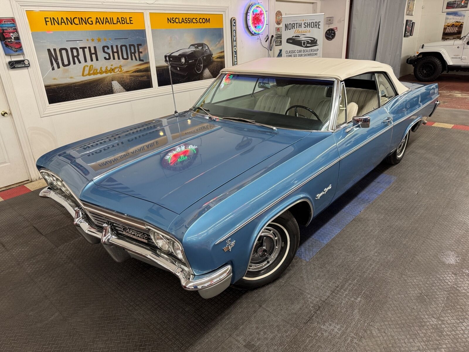 Chevrolet-Impala-1966-Convertible-2