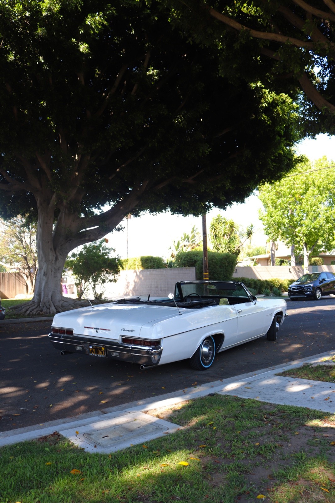 Chevrolet-Impala-1966-Convertible-3