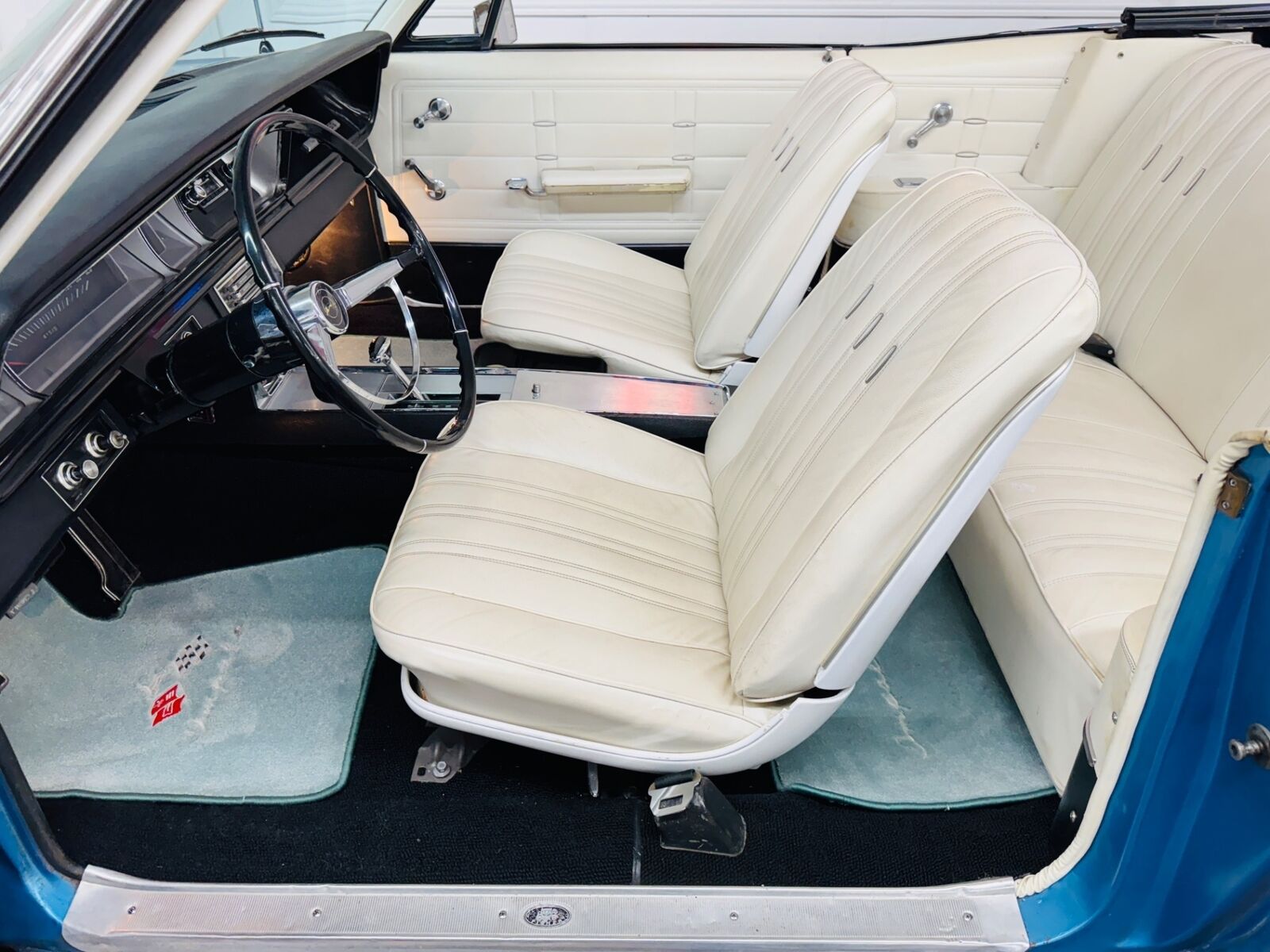 Chevrolet-Impala-1966-Convertible-36