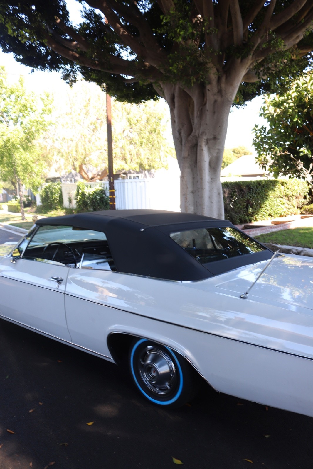 Chevrolet-Impala-1966-Convertible-4
