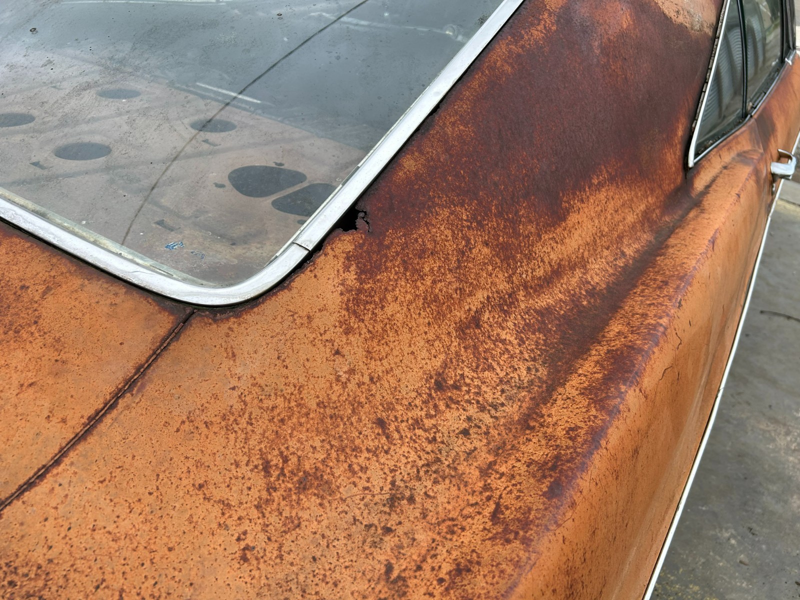 Chevrolet-Impala-1966-Coupe-17