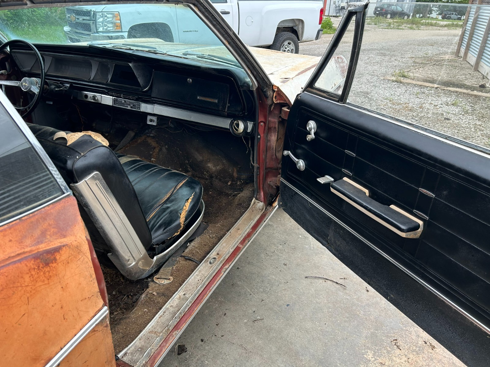 Chevrolet-Impala-1966-Coupe-9
