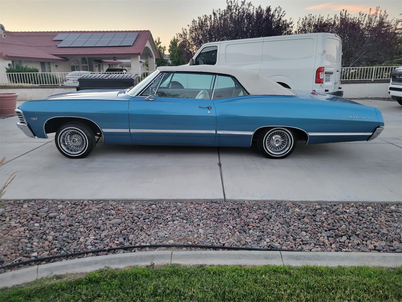 Chevrolet-Impala-1967-Blue-White-Blue-10