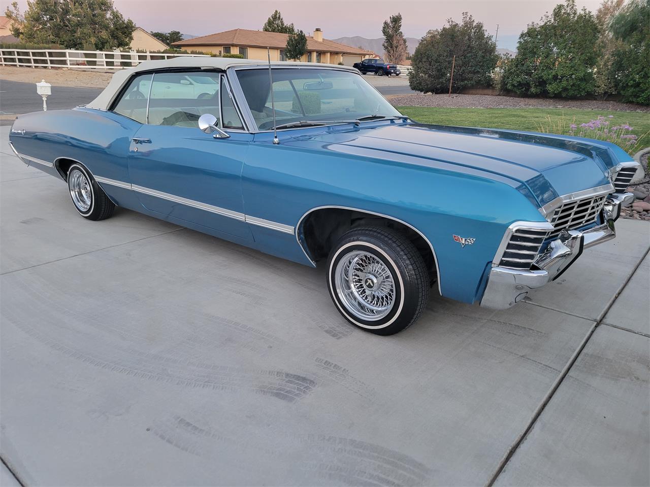 Chevrolet-Impala-1967-Blue-White-Blue-25