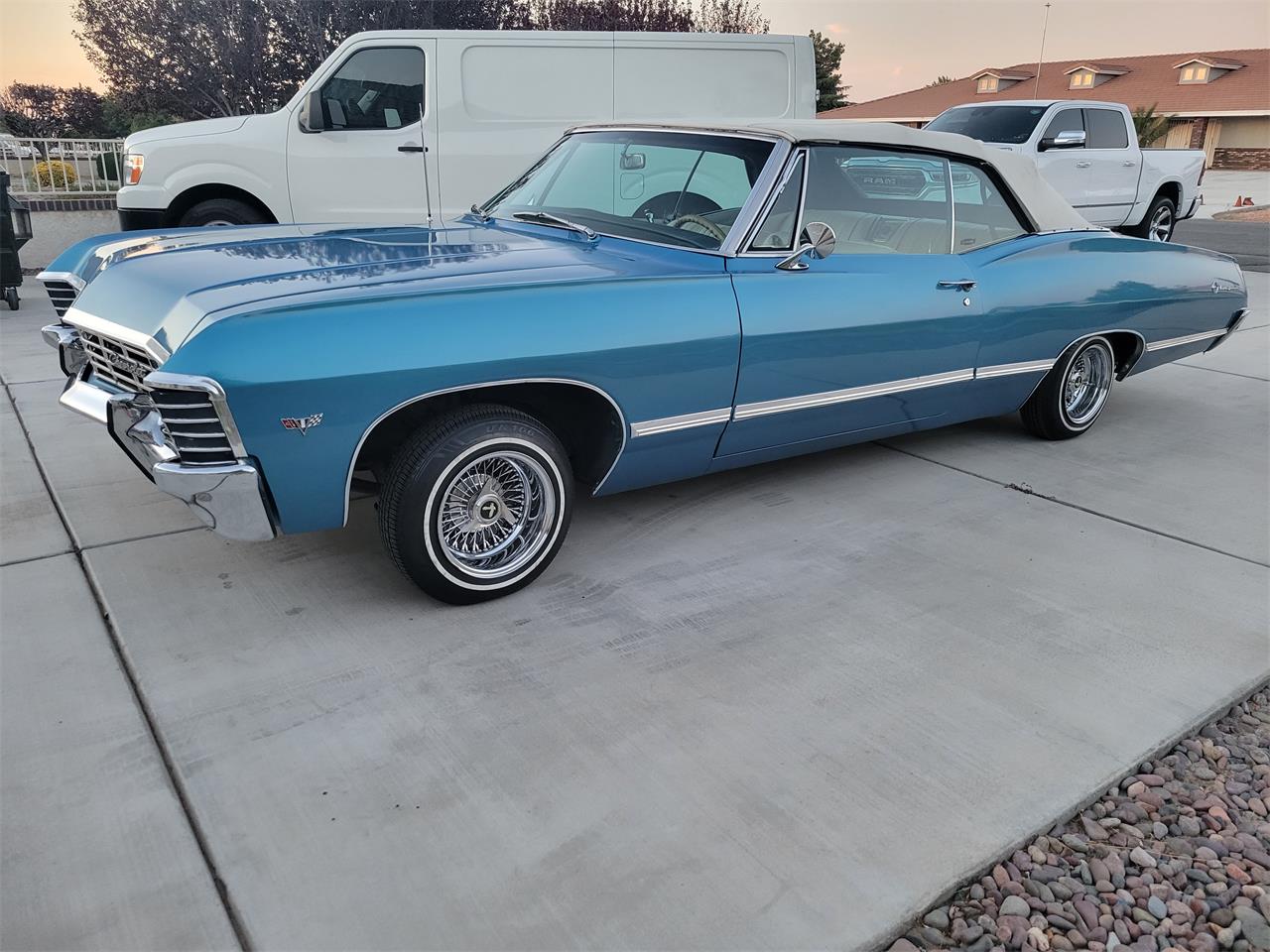 Chevrolet-Impala-1967-Blue-White-Blue-26