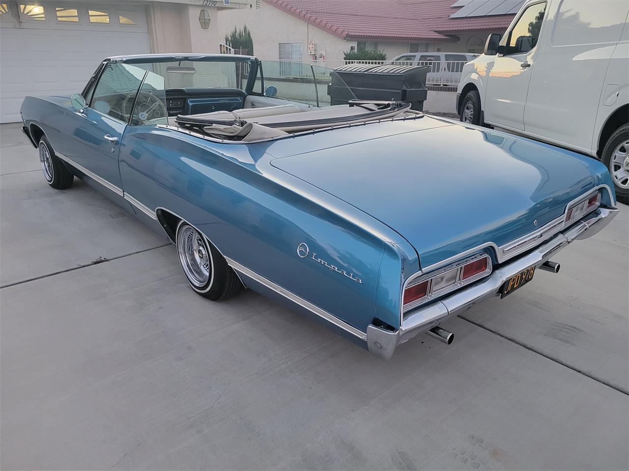 Chevrolet-Impala-1967-Blue-White-Blue-8