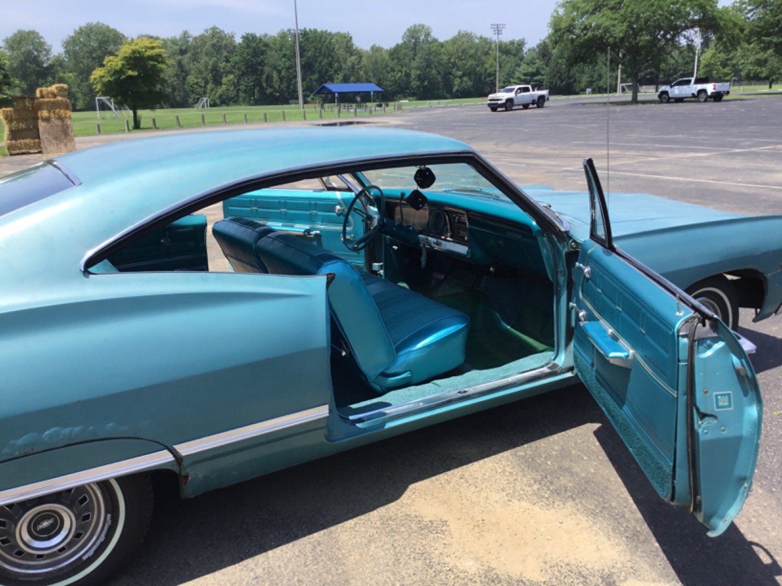 Chevrolet-Impala-1967-Coupe-10