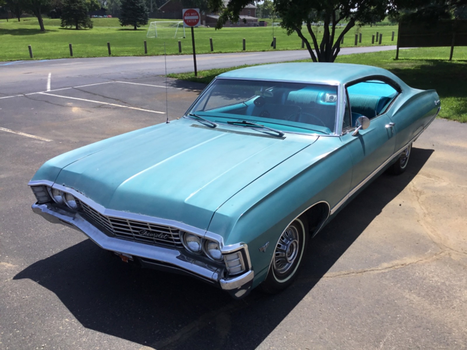 Chevrolet-Impala-1967-Coupe-2
