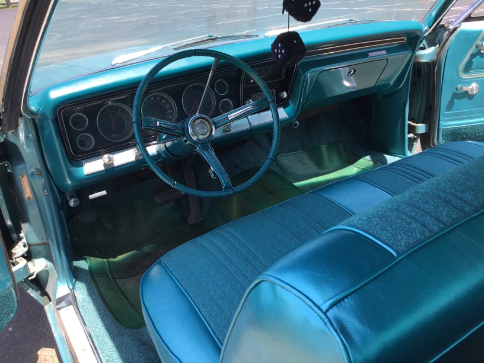 Chevrolet-Impala-1967-Coupe-5