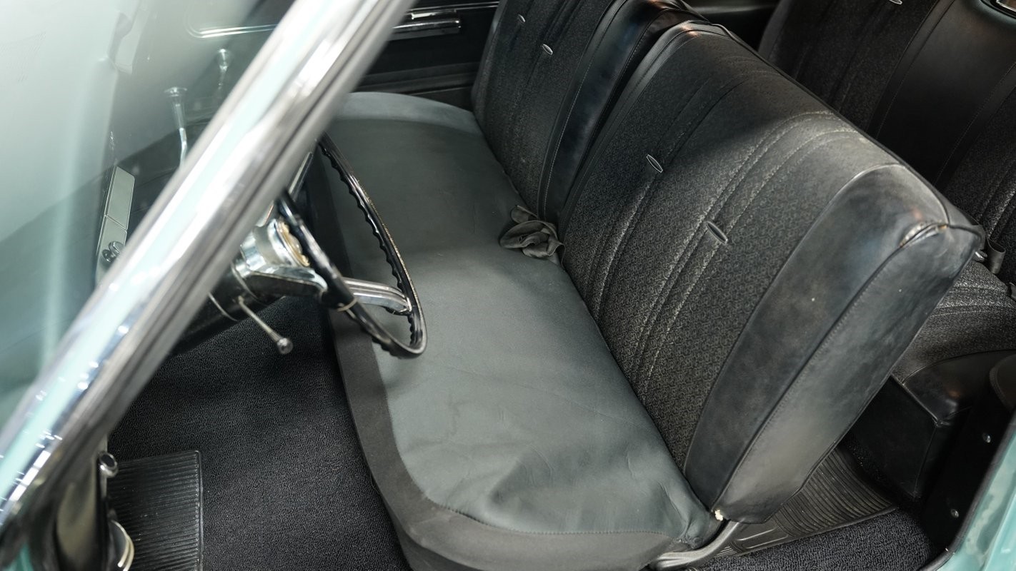Chevrolet-Impala-1967-Hardtop-35
