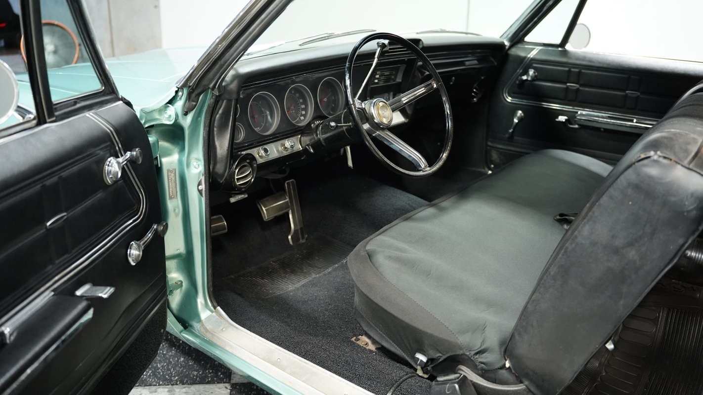 Chevrolet-Impala-1967-Hardtop-4