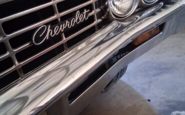 Chevrolet-Impala-1967-Sedan-11