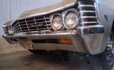 Chevrolet-Impala-1967-Sedan-12