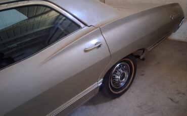 Chevrolet-Impala-1967-Sedan-14