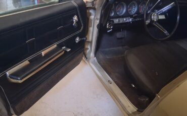 Chevrolet-Impala-1967-Sedan-16