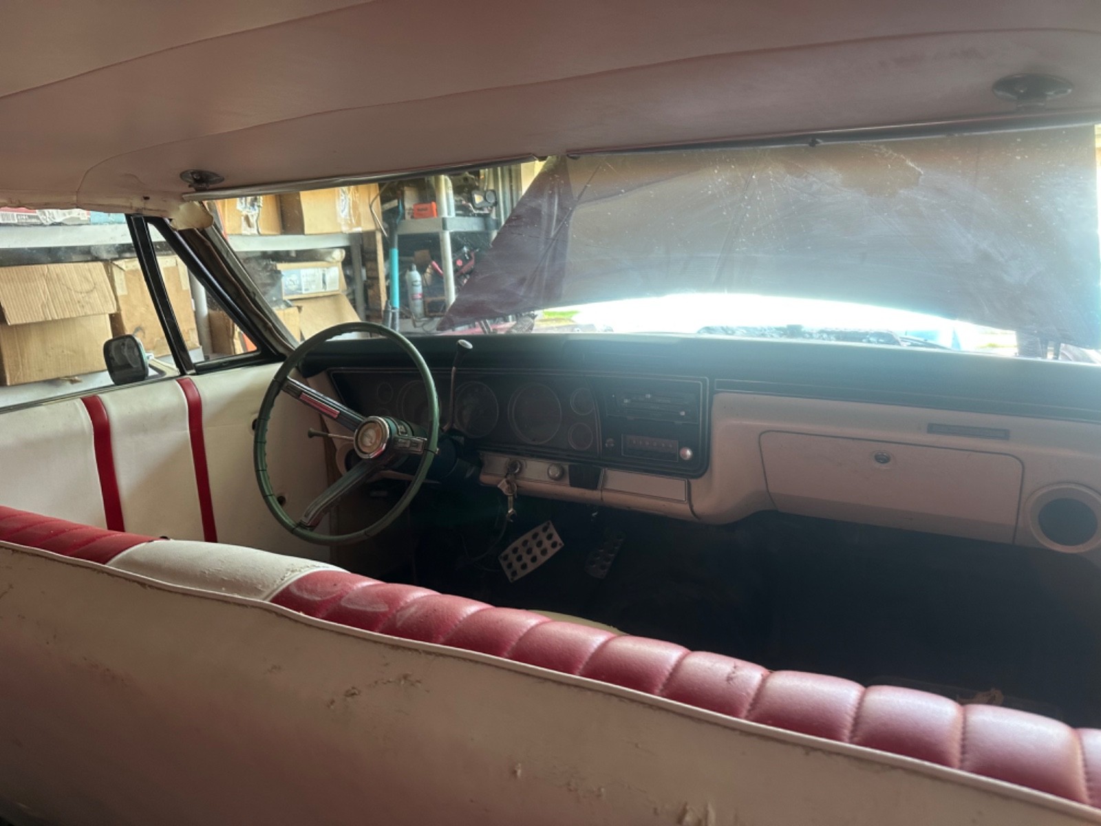 Chevrolet-Impala-1967-Sedan-16