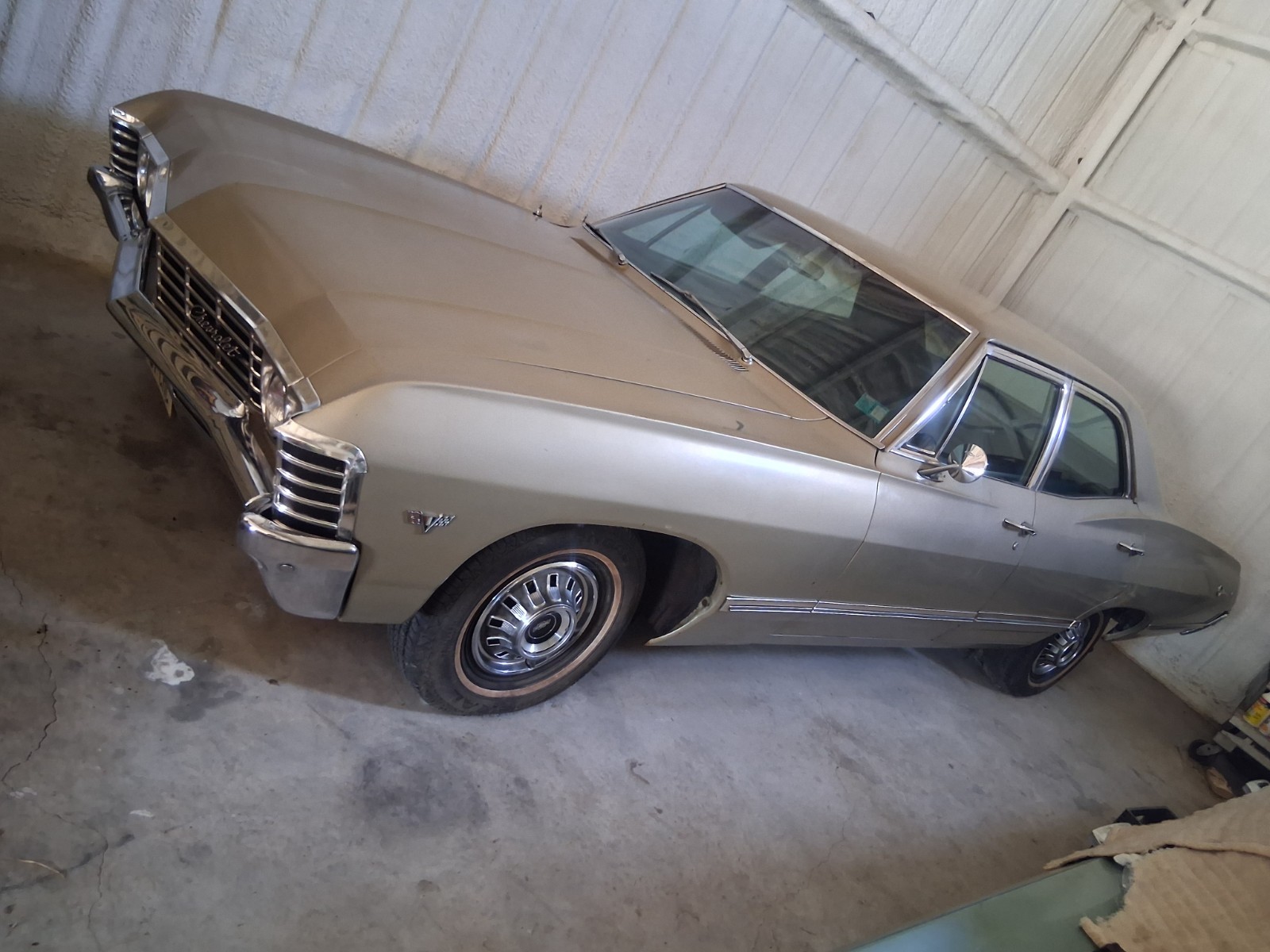 Chevrolet-Impala-1967-Sedan-25