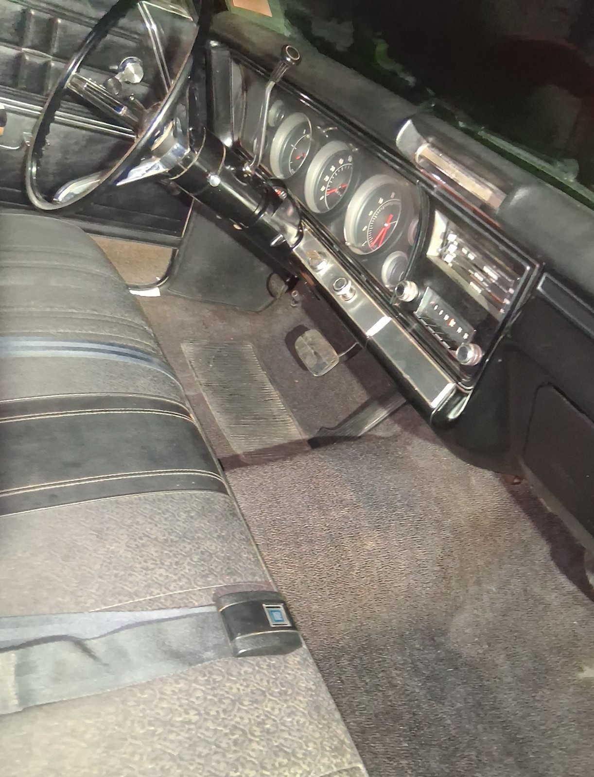 Chevrolet-Impala-1967-Sedan-4
