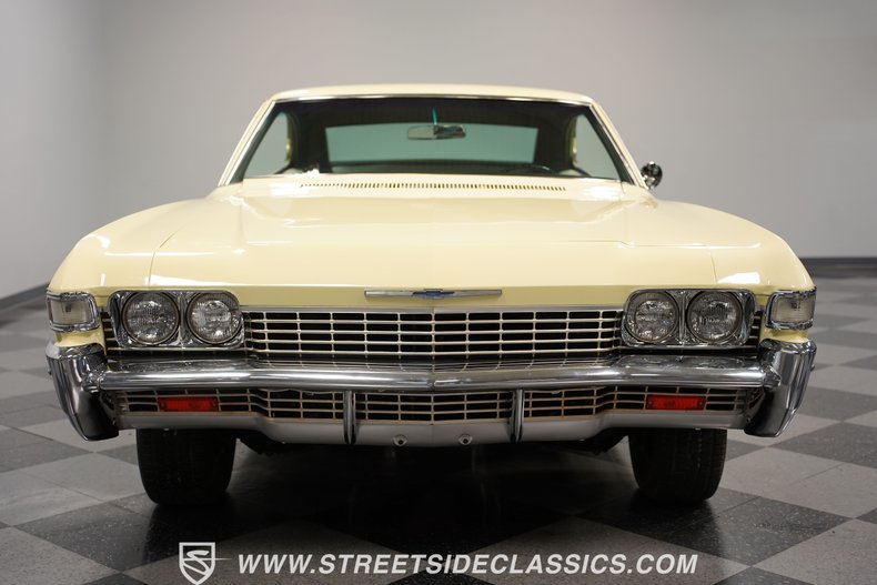 Chevrolet-Impala-1968-Butternut-Yellow-Parchment-27