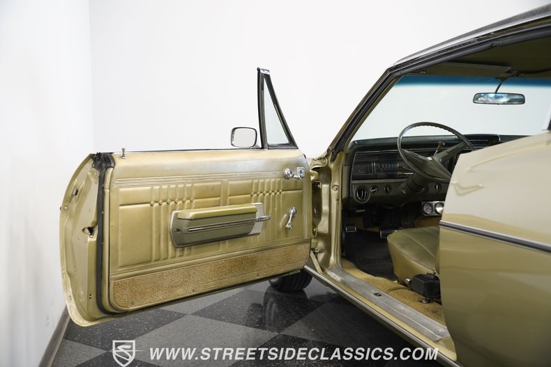 Chevrolet-Impala-1968-Gold-31