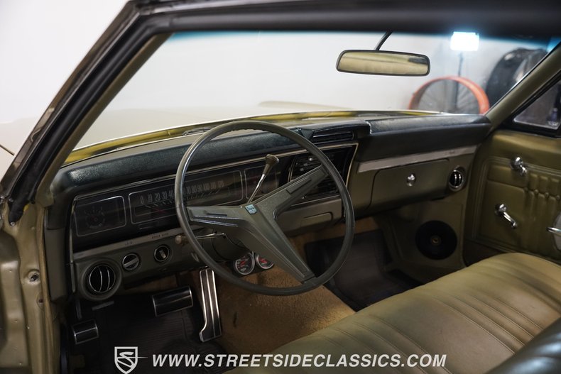 Chevrolet-Impala-1968-Gold-34
