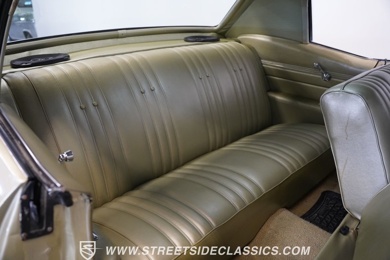 Chevrolet-Impala-1968-Gold-44