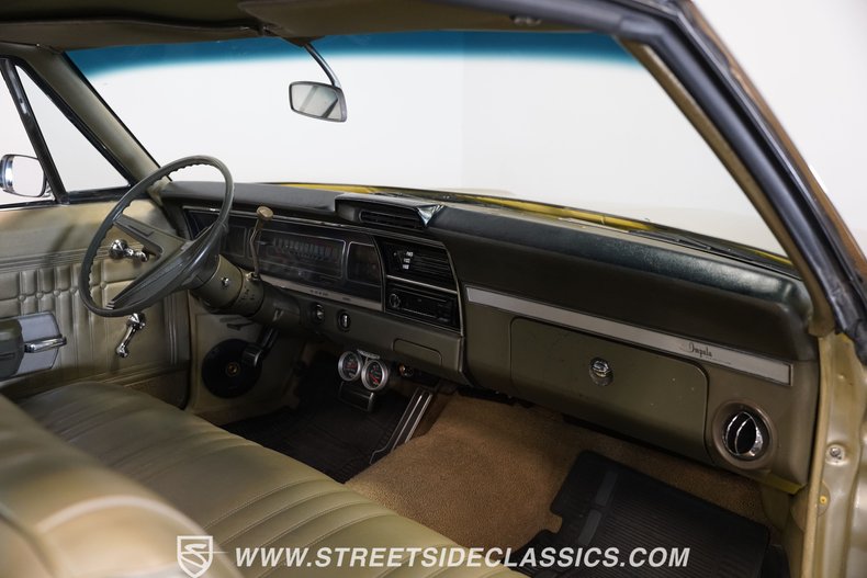 Chevrolet-Impala-1968-Gold-46