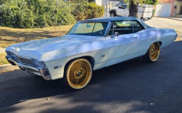 Chevrolet-Impala-1968-Pearl-White-Light-Blue-8