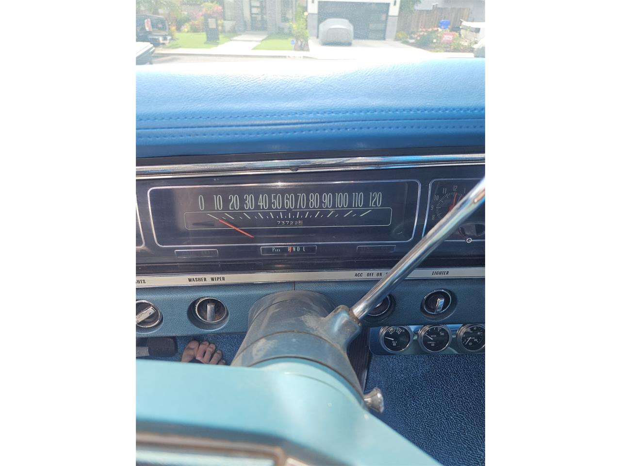 Chevrolet-Impala-1968-White-Blue-10