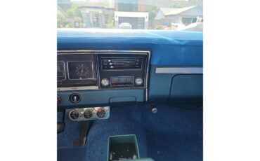 Chevrolet-Impala-1968-White-Blue-11
