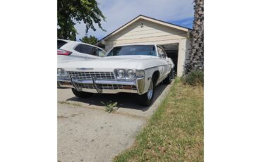 Chevrolet-Impala-1968-White-Blue-2