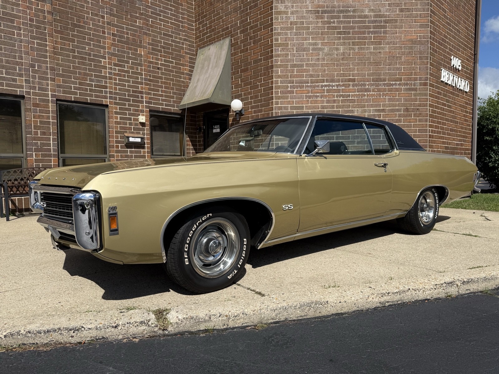 Chevrolet-Impala-1969-Coupe-1