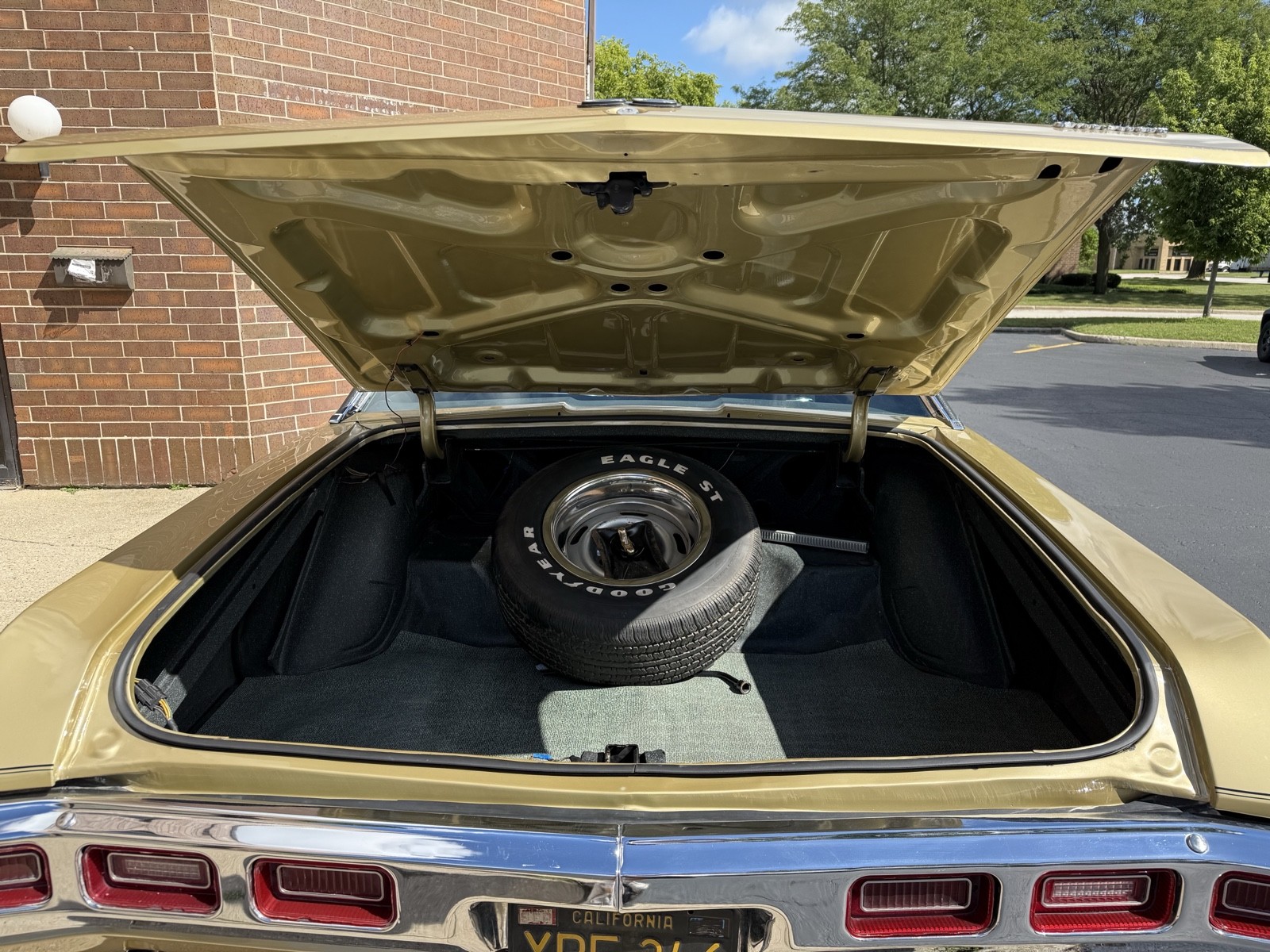 Chevrolet-Impala-1969-Coupe-22