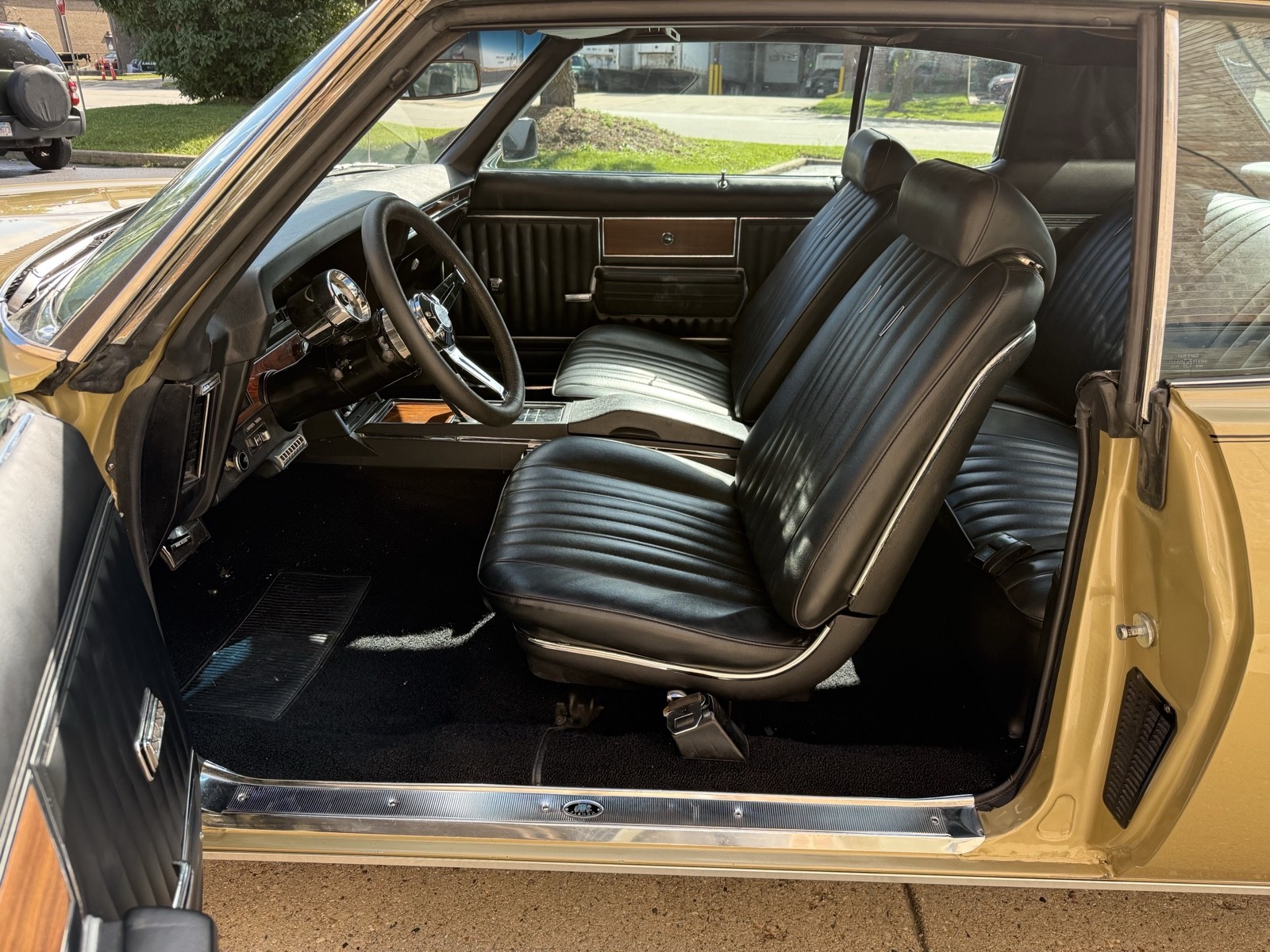Chevrolet-Impala-1969-Coupe-26