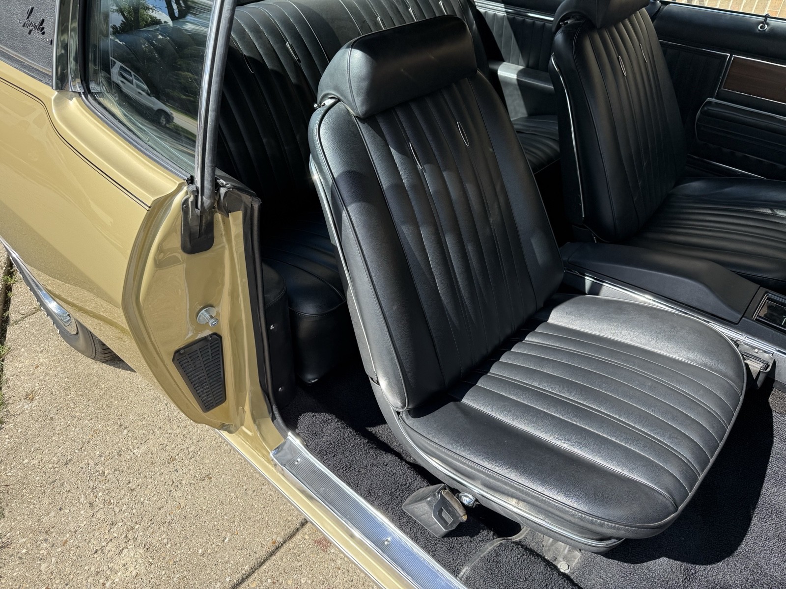Chevrolet-Impala-1969-Coupe-34