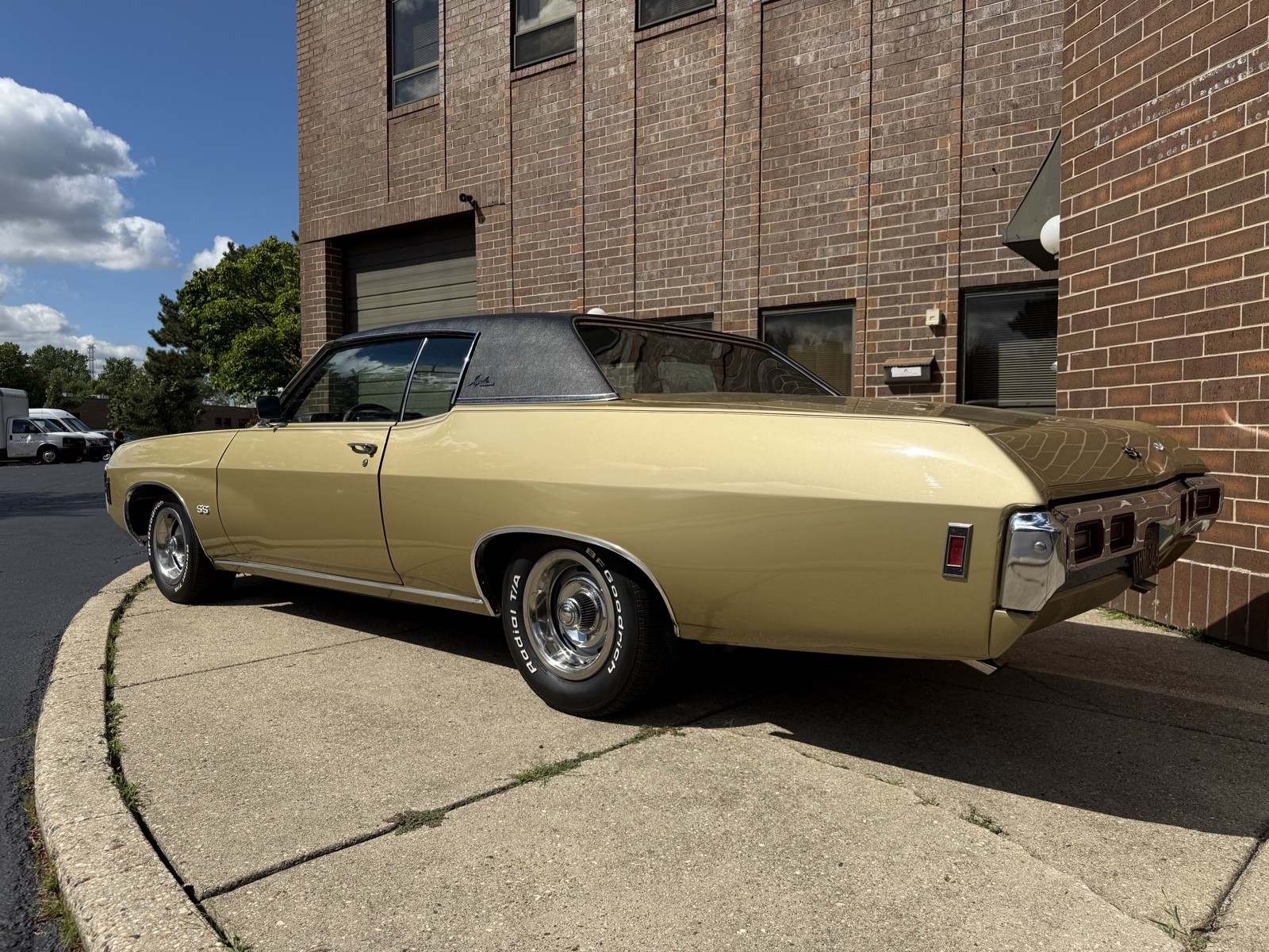 Chevrolet-Impala-1969-Coupe-4