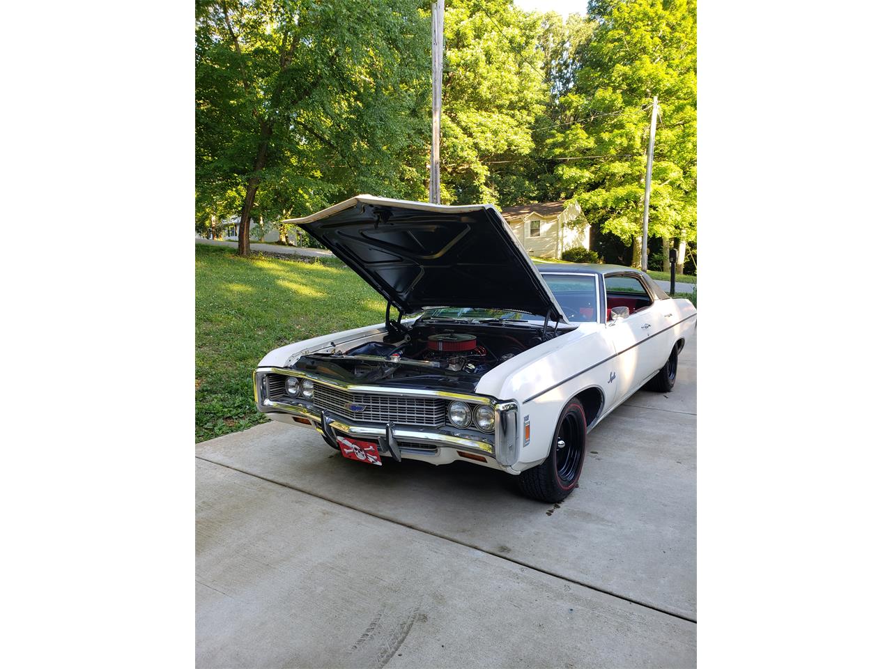 Chevrolet-Impala-1969-White-RedBlack-19