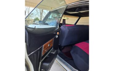 Chevrolet-Impala-1969-White-RedBlack-27