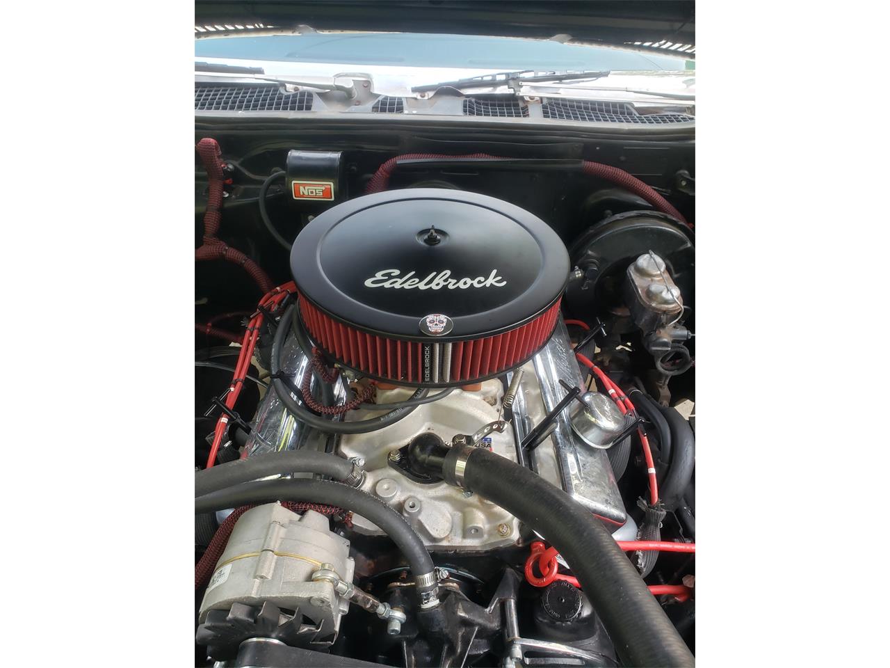 Chevrolet-Impala-1969-White-RedBlack-7