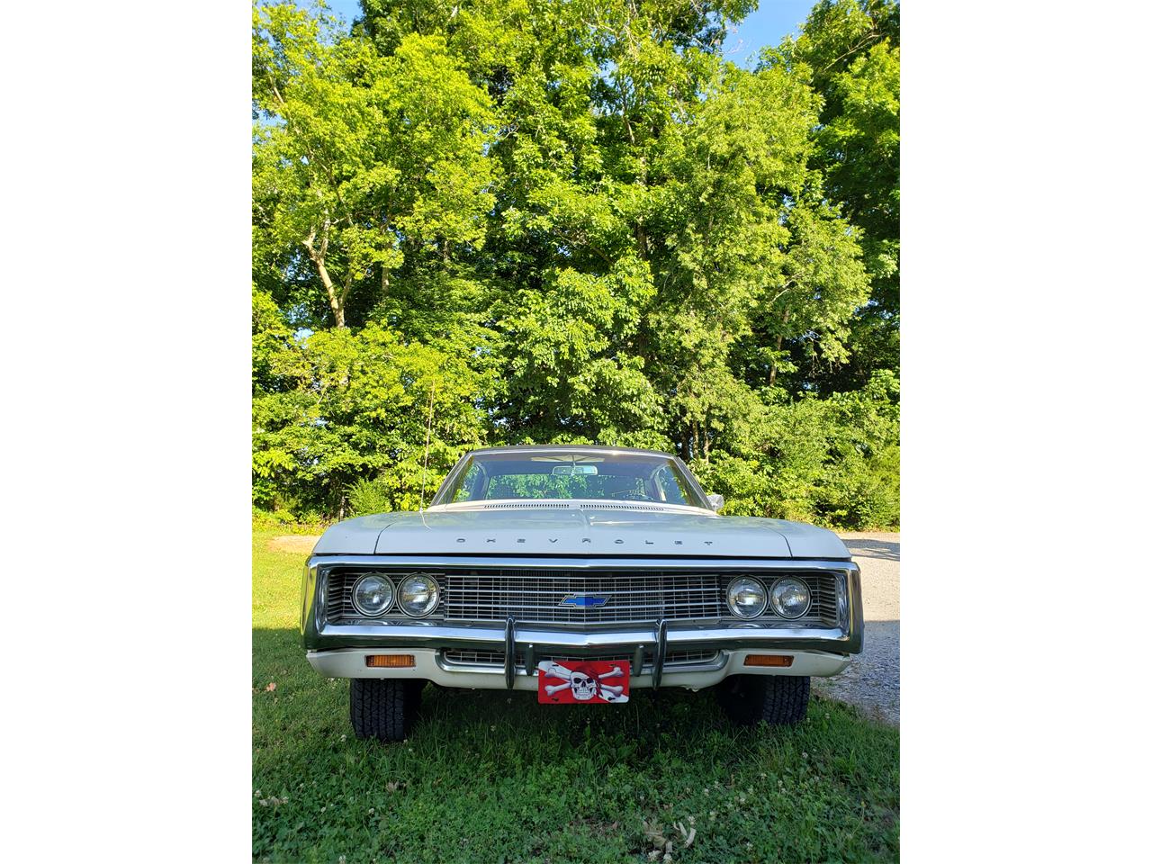 Chevrolet-Impala-1969-White-RedBlack-9