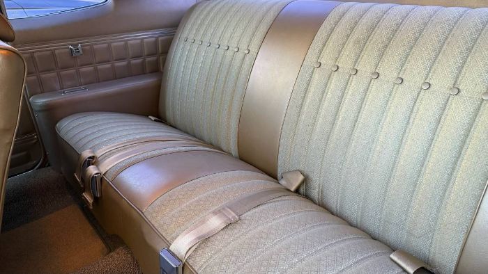 Chevrolet-Impala-1970-Custom-3