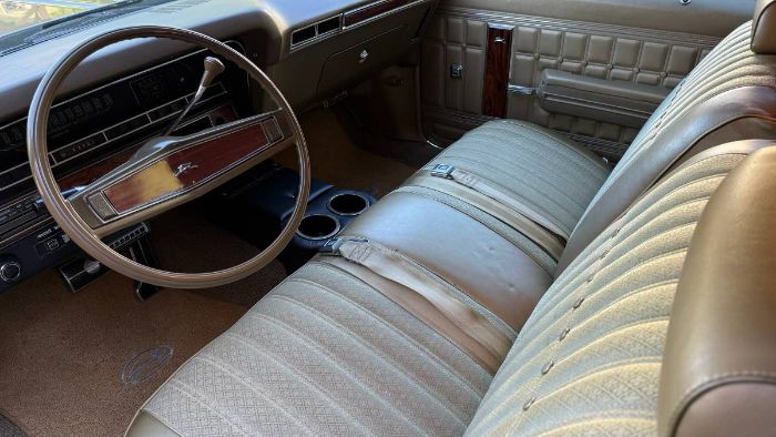 Chevrolet-Impala-1970-Custom-5